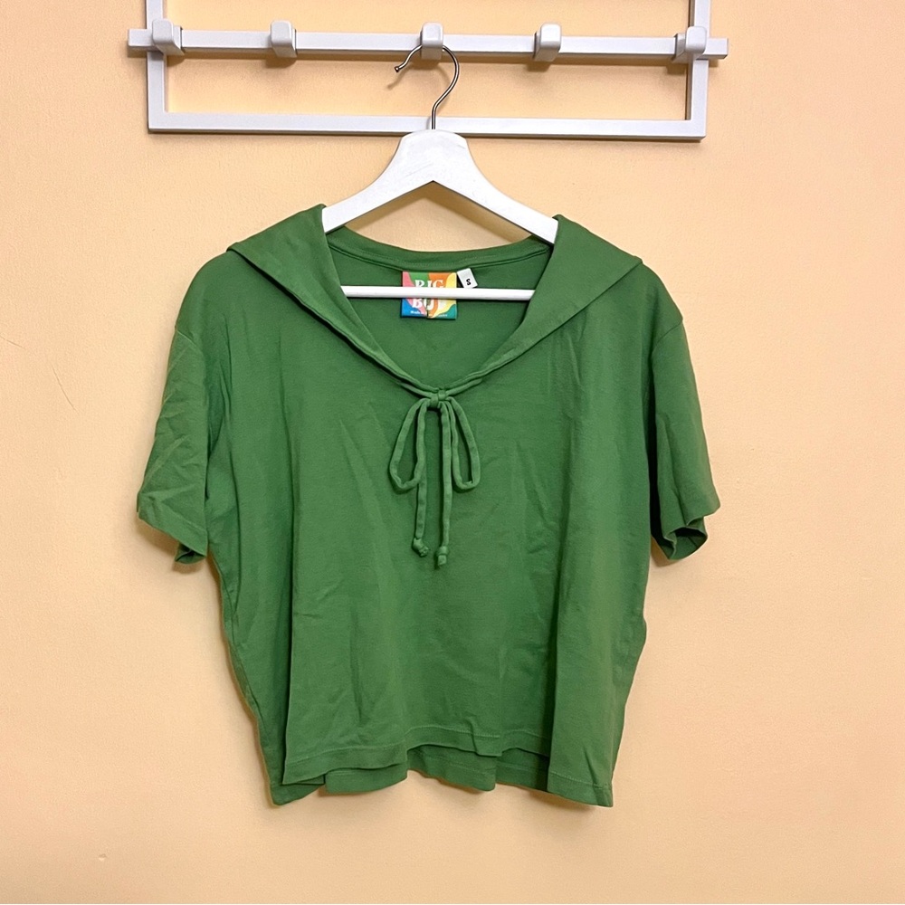 Big Bud Press cropped sailor collar tie front crop top in green